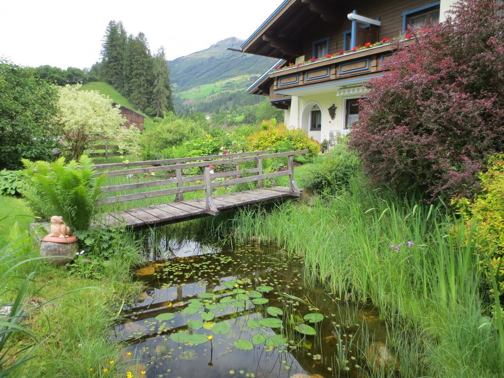 Gaestehaus Scharler Neukirchen am Großvenediger Eksteriør billede