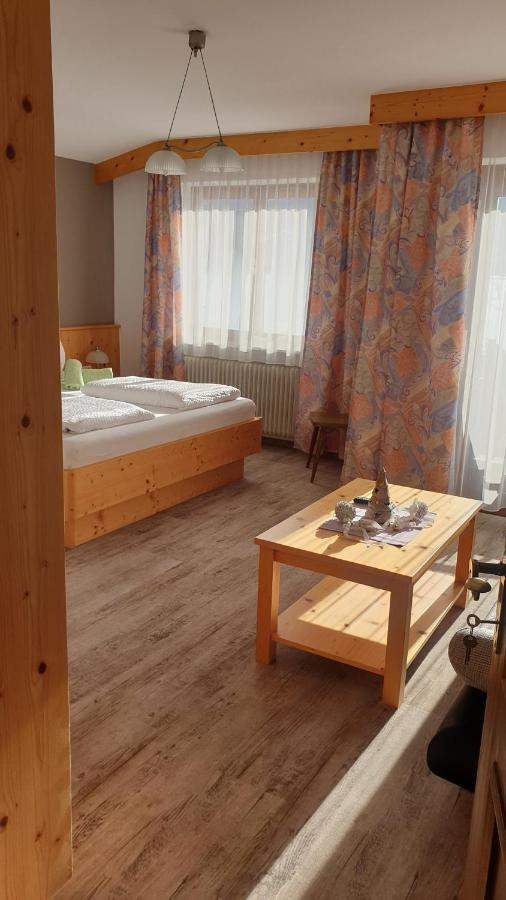Gaestehaus Scharler Neukirchen am Großvenediger Eksteriør billede